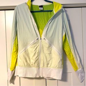 Nike Jacket Windbreaker Cool to Touch! Size large.